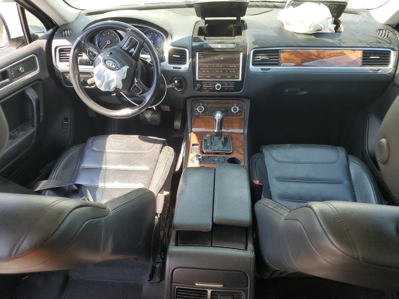 2011 Volkswagen Touareg V6 VIN: WVGFF9BP1BD006940 Lot: 54915745