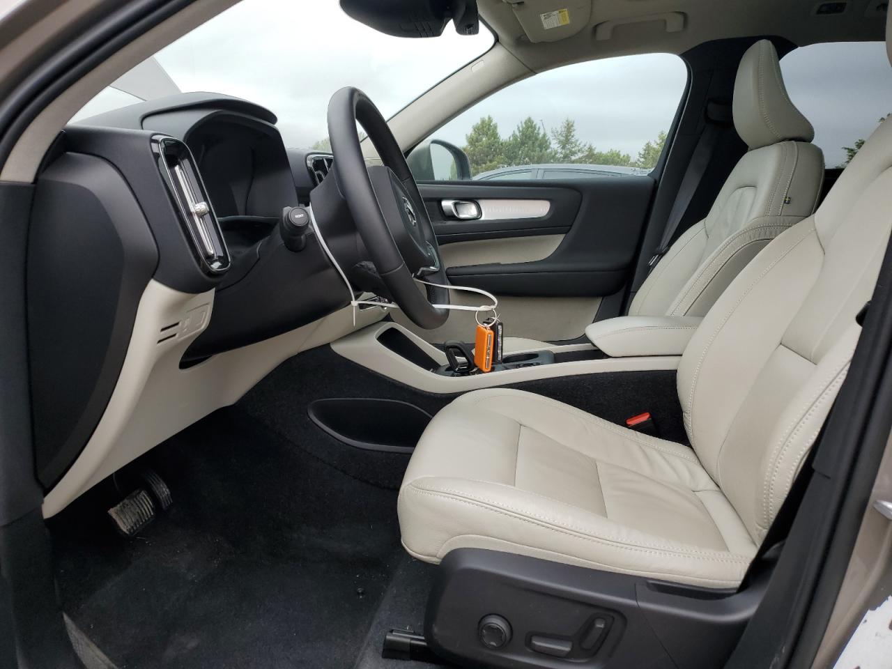2022 Volvo Xc40 T4 Momentum VIN: YV4AC2HK9N2775080 Lot: 52136605