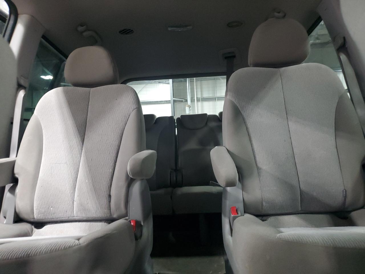 2011 Kia Sedona Lx VIN: KNDMG4C73B6405833 Lot: 56179945