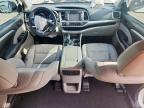 2016 Toyota Highlander Le for Sale in Grand Prairie, TX - Front End