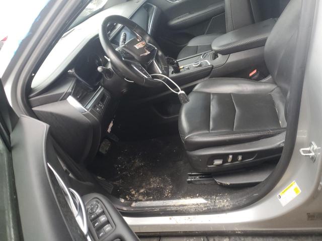  CADILLAC XT5 2020 Srebrny