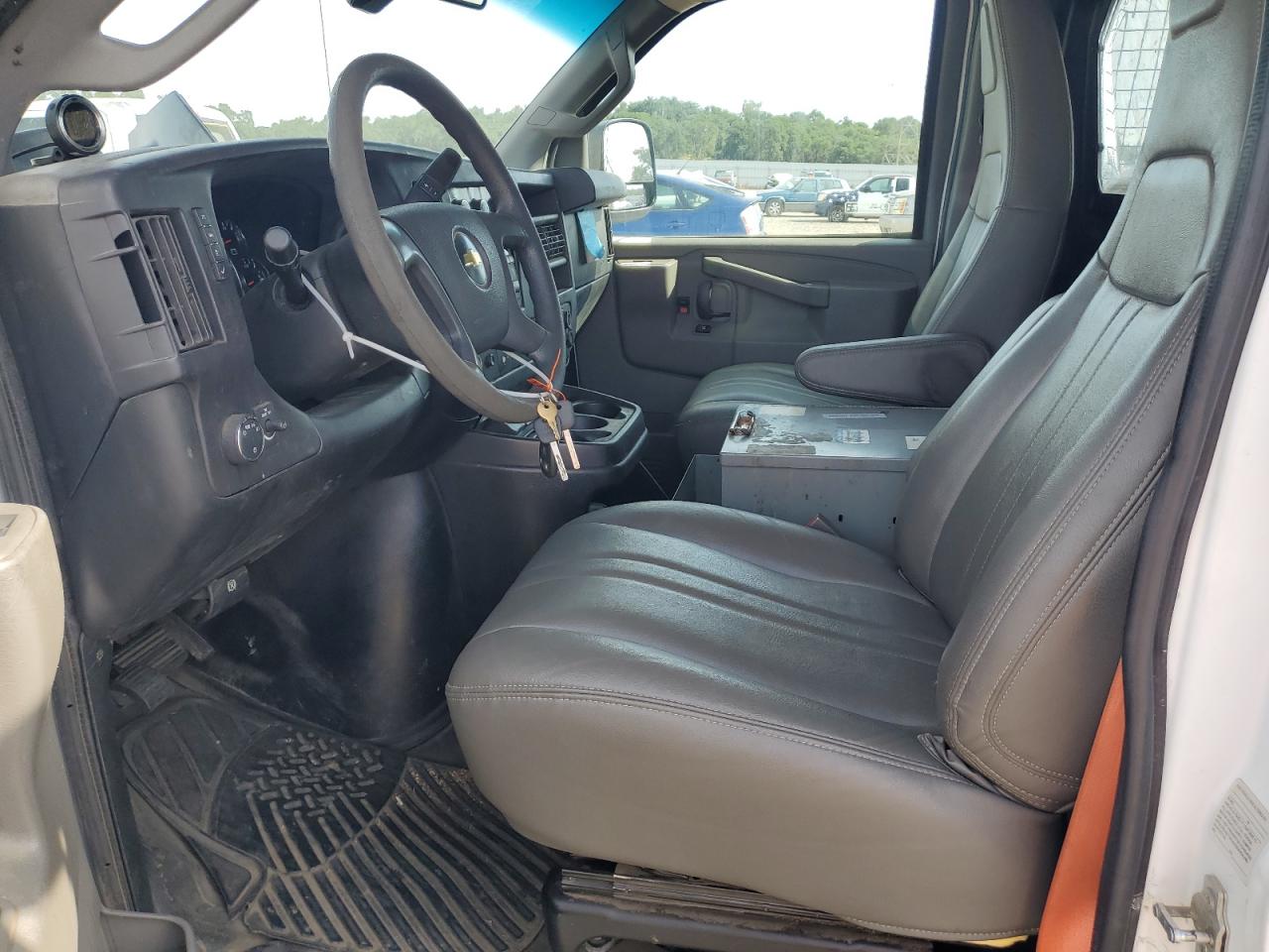 2017 Chevrolet Express G2500 VIN: 1GCWGAFF5H1285324 Lot: 56372025