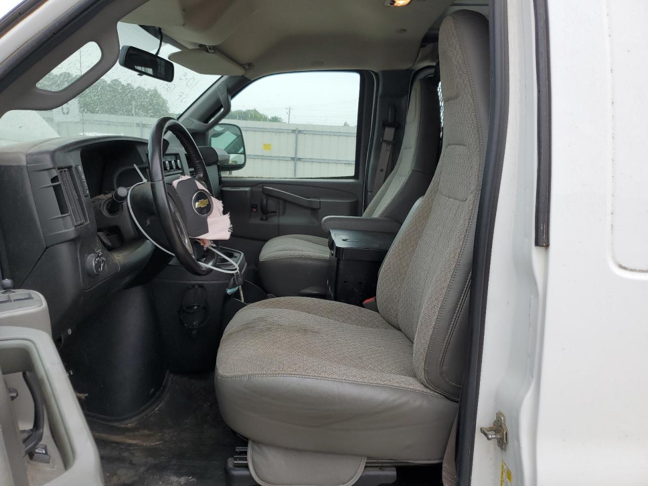 2017 Chevrolet Express G2500 VIN: 1GCWGAFF0H1229338 Lot: 55509035