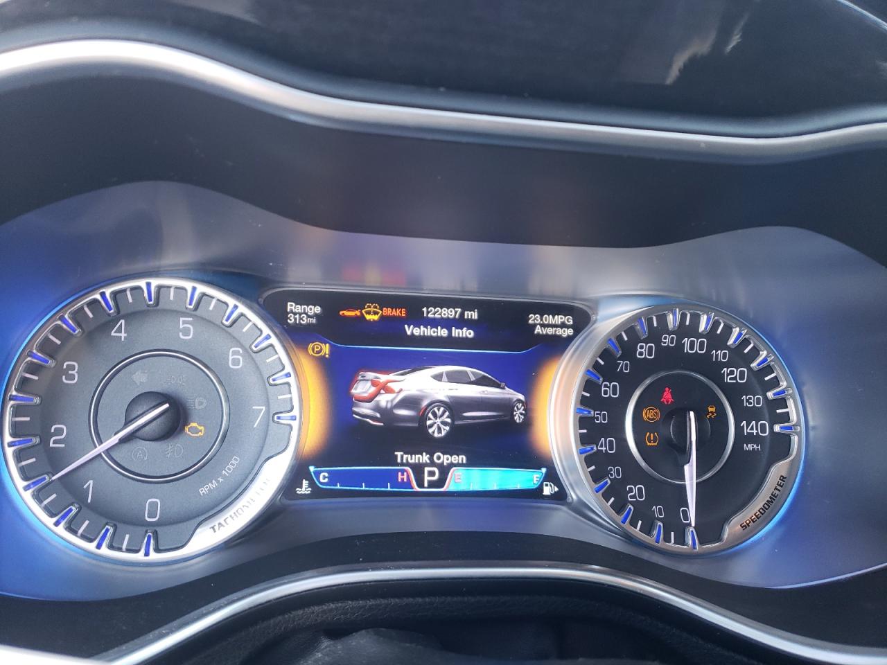 2015 Chrysler 200 C VIN: 1C3CCCCG1FN565274 Lot: 57310605