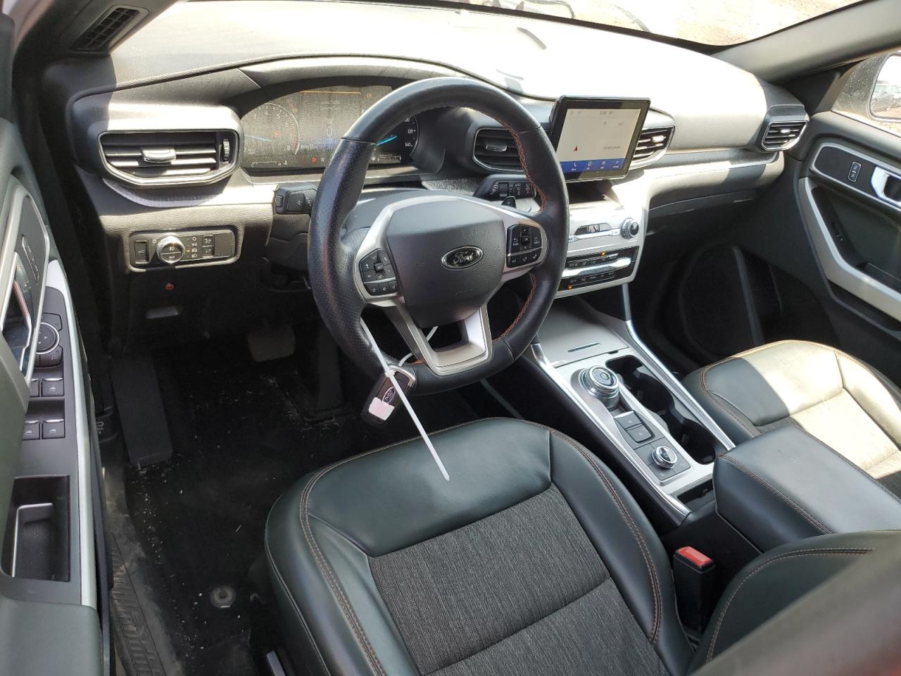 2022 Ford Explorer - Image 8