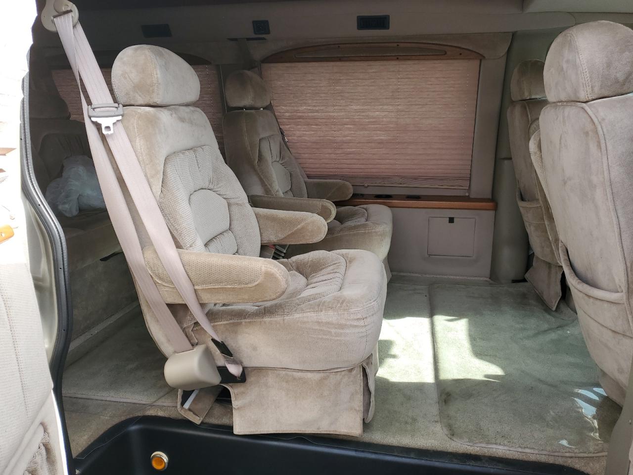 1999 Chevrolet Express G1500 VIN: 1GBFG15R1X1060560 Lot: 56858005