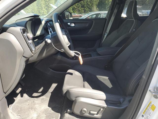  VOLVO XC40 2024 White