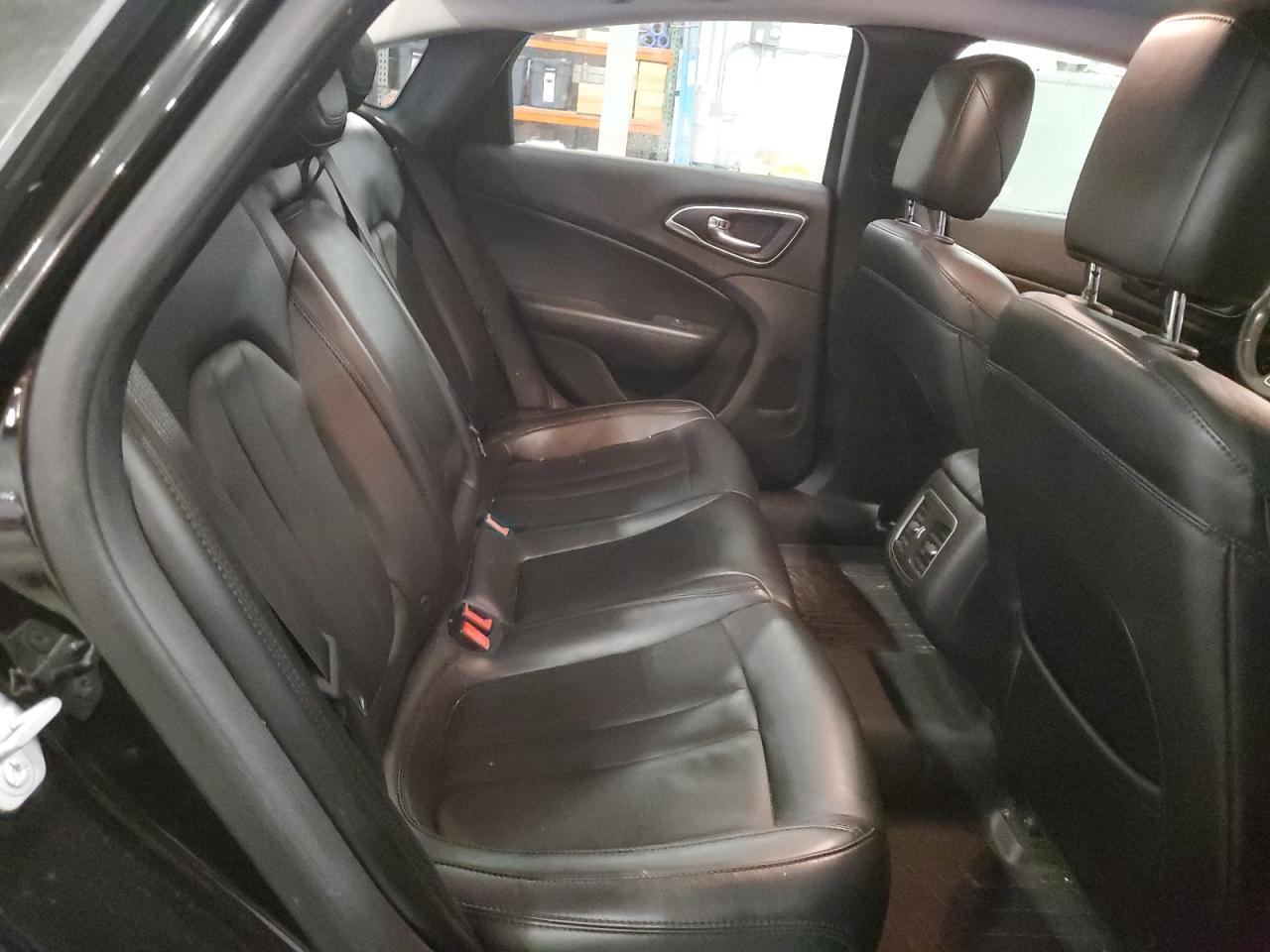 2015 Chrysler 200 C VIN: 1C3CCCCBXFN565763 Lot: 56714815