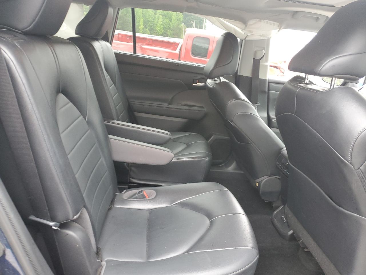 2022 Toyota Highlander Xle VIN: 5TDGZRAH3NS544221 Lot: 57222185
