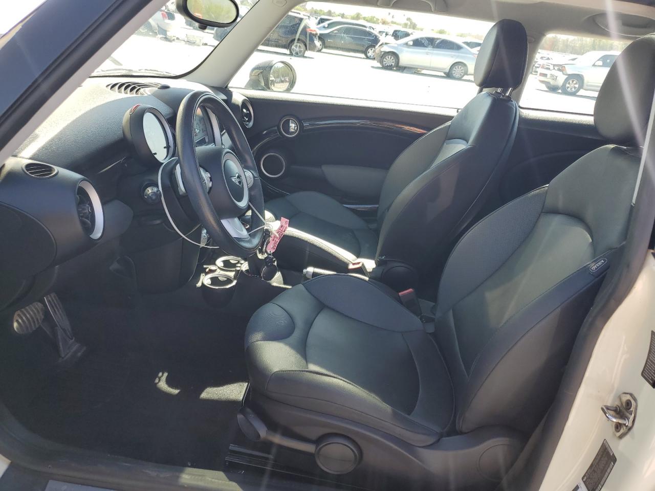 2009 Mini Cooper S VIN: WMWMF73559TW83208 Lot: 57347015