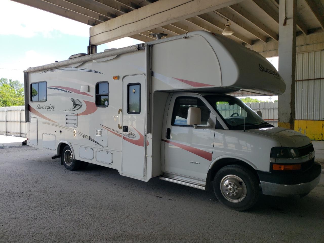 2015 Chevrolet Express G4500 للبيع في New Orleans، LA - Water/Flood