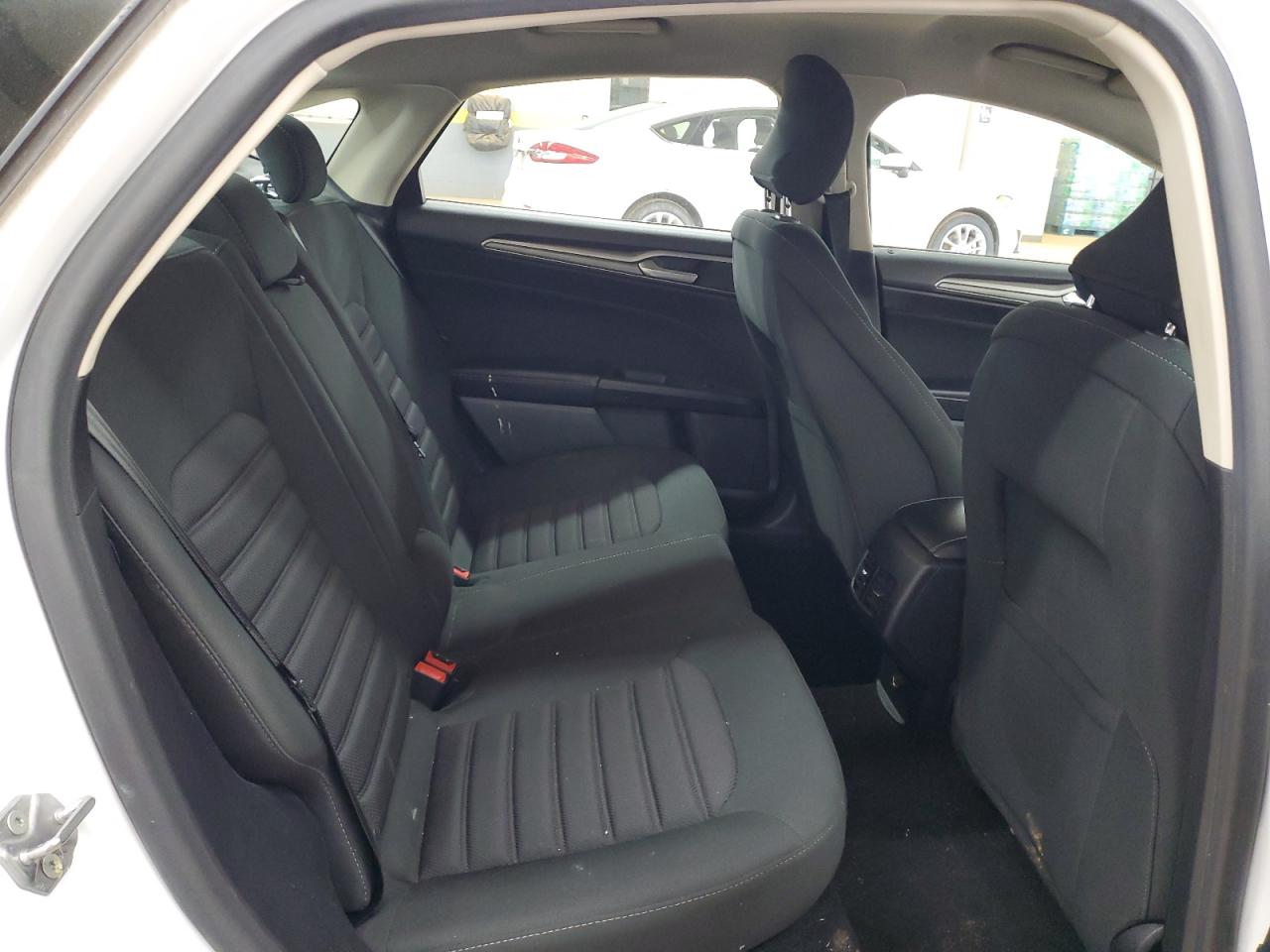 2019 Ford Fusion Se VIN: 3FA6P0LU5KR124777 Lot: 54038475