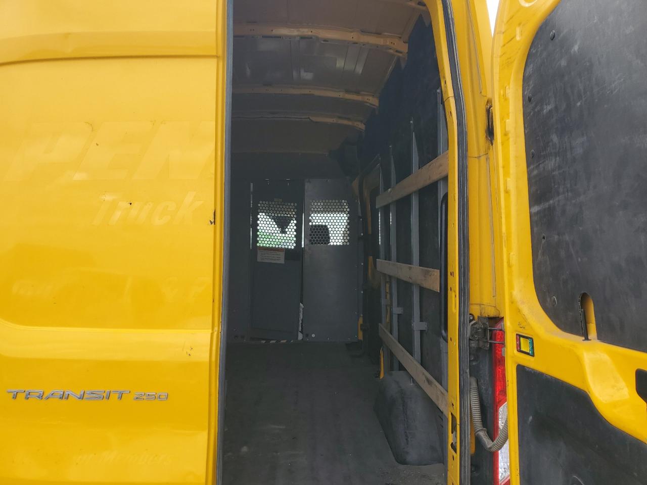 2021 Ford Transit T-250 VIN: 1FTBR1X83MKA25209 Lot: 57320585