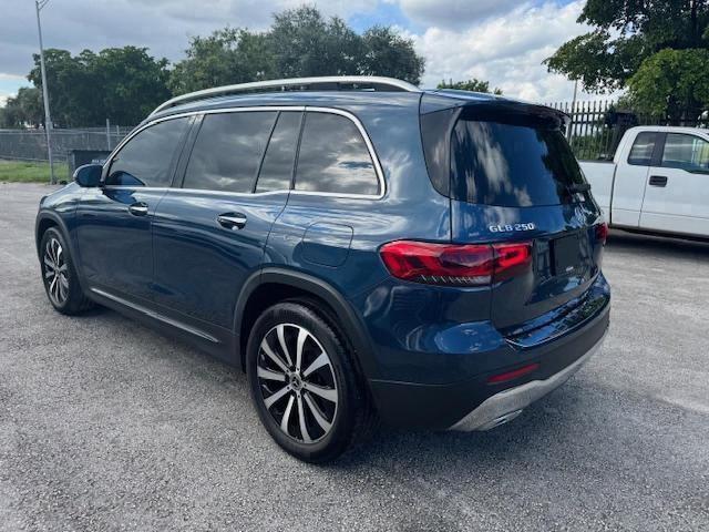  MERCEDES-BENZ GLB-CLASS 2021 Granatowy