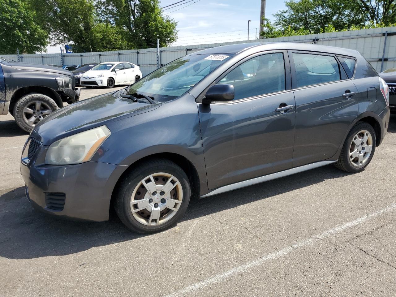 2009 Pontiac Vibe for Sale in Moraine, OH - Minor Dent/Scratches