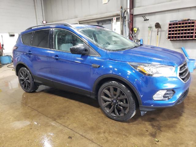  FORD ESCAPE 2018 Granatowy