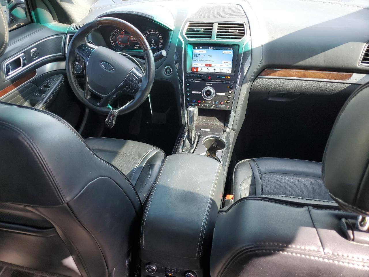 2017 Ford Explorer Platinum VIN: 1FM5K8HT9HGA01868 Lot: 56565135