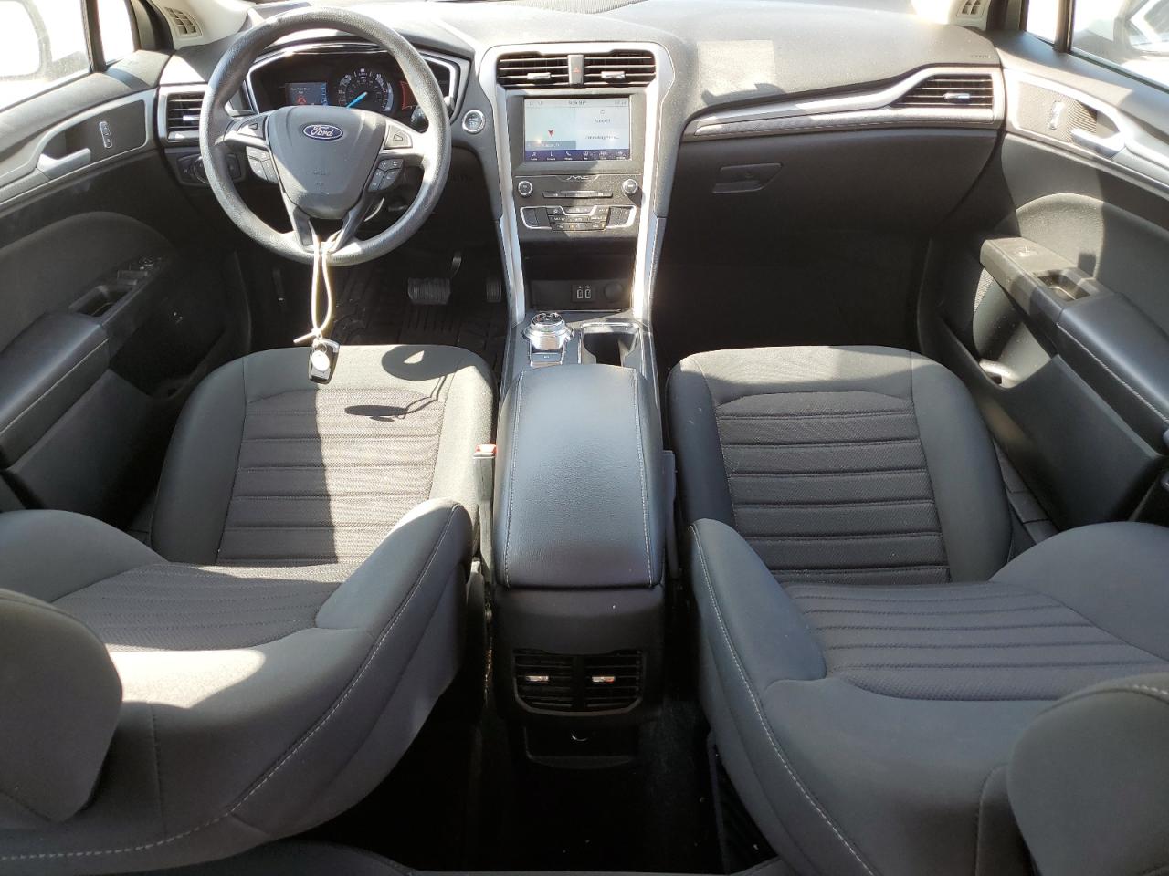 2020 Ford Fusion Se VIN: 3FA6P0LU6LR119105 Lot: 54043765