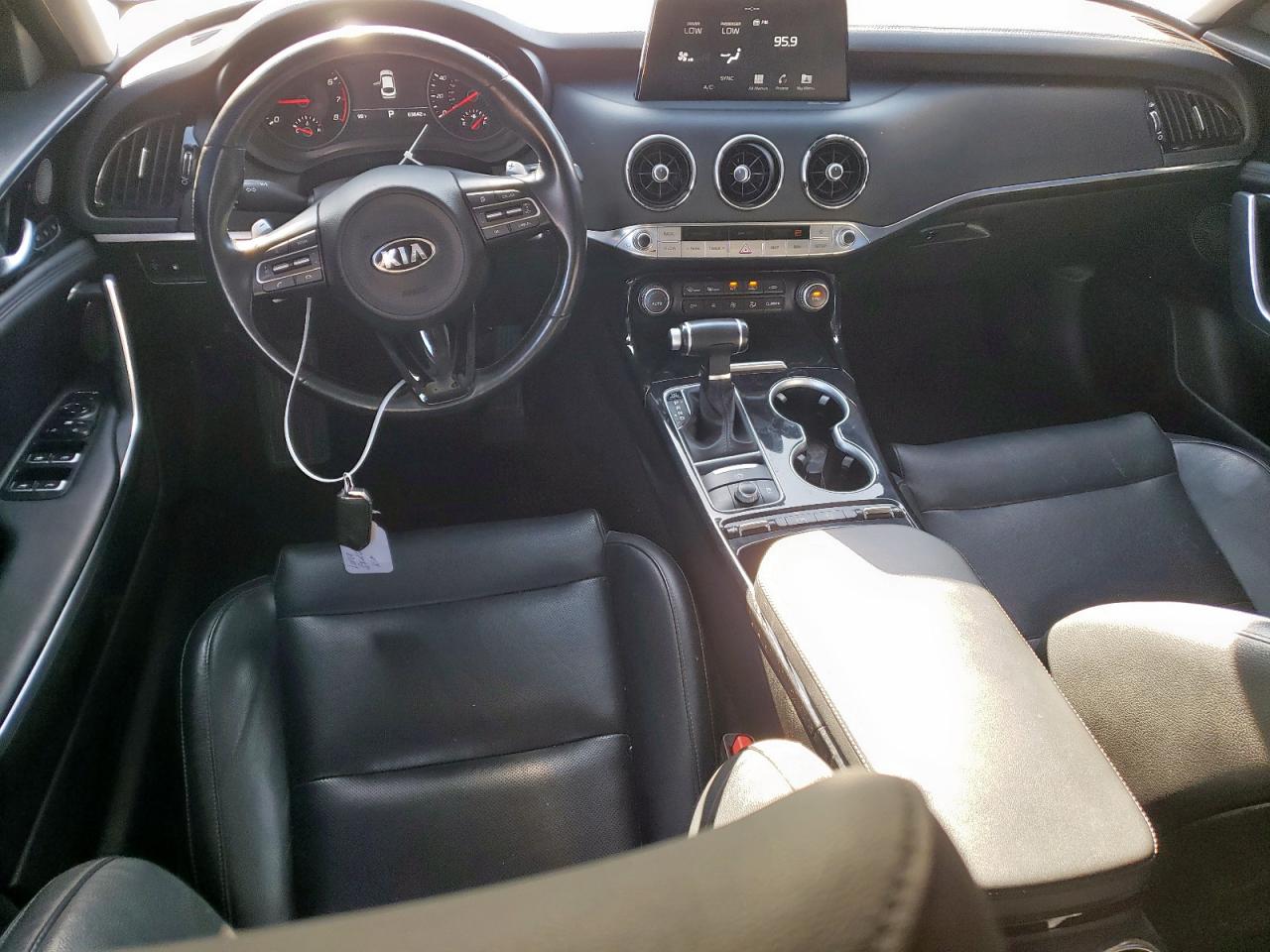 2018 Kia Stinger Premium VIN: KNAE25LA3J6017582 Lot: 57563885