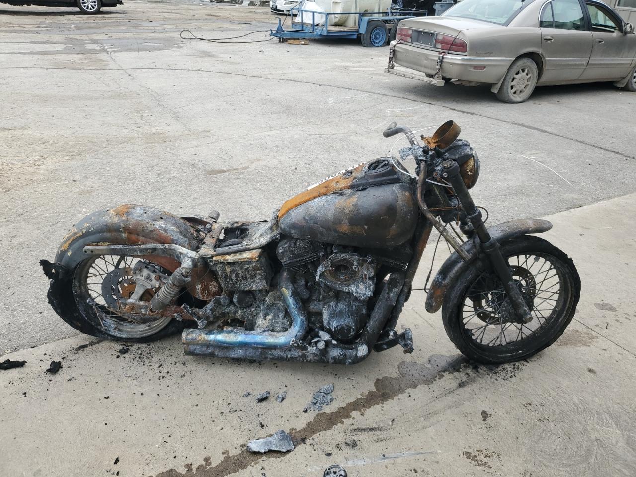 Ellwood City, PA에서 판매 중인 2004 Harley-Davidson Fxd - Burn