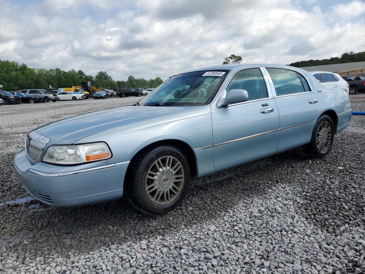 2010 Lincoln Town Car Signature Limited na sprzedaż w Hueytown, AL - Side