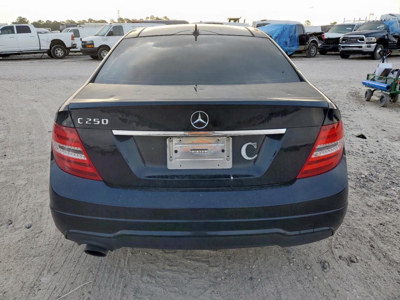 2015 Mercedes-Benz C 250 VIN: WDDGJ4HB3FG391210 Lot: 53366605