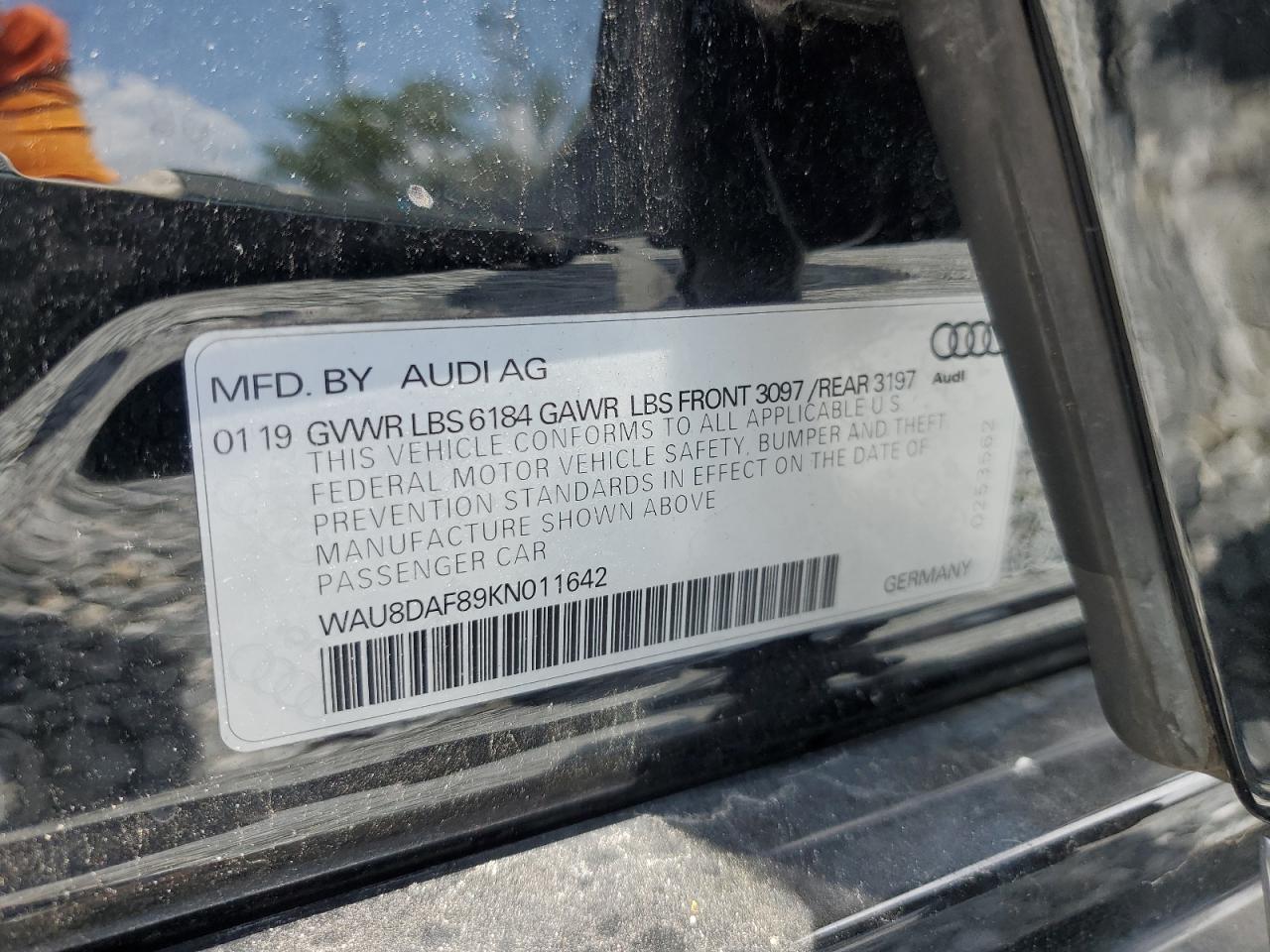 2019 Audi A8 L VIN: WAU8DAF89KN011642 Lot: 57915325