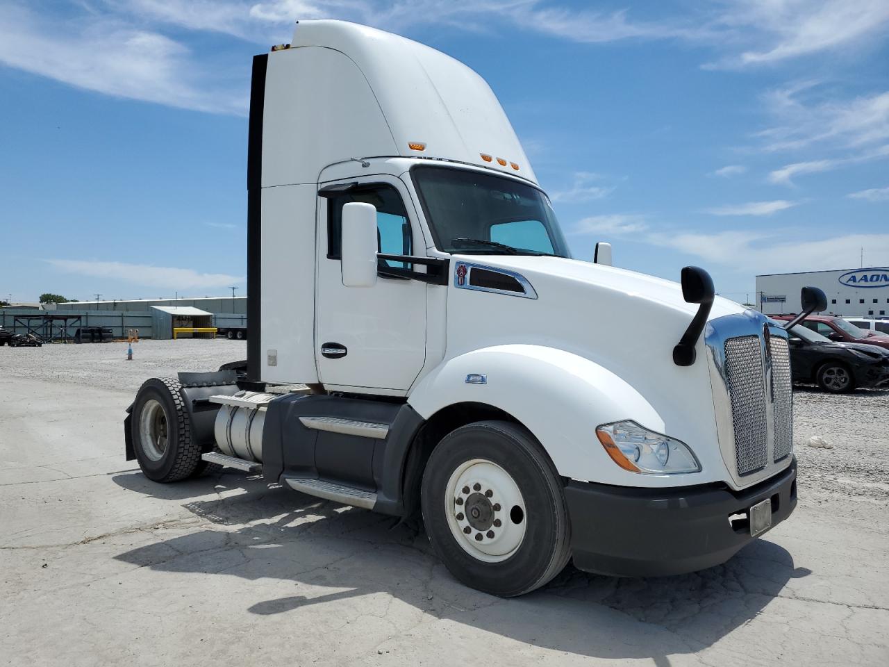 2018 Kenworth T680 Semi Truck en Venta en Tulsa, OK - Minor Dent/Scratches