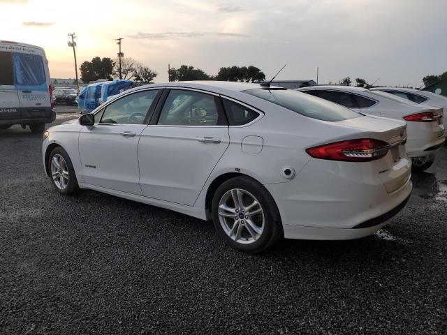  FORD FUSION 2018 Білий