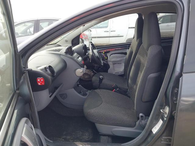 2011 TOYOTA AYGO GO VV