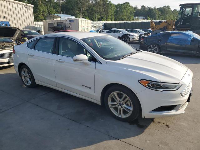  FORD FUSION 2018 Белый