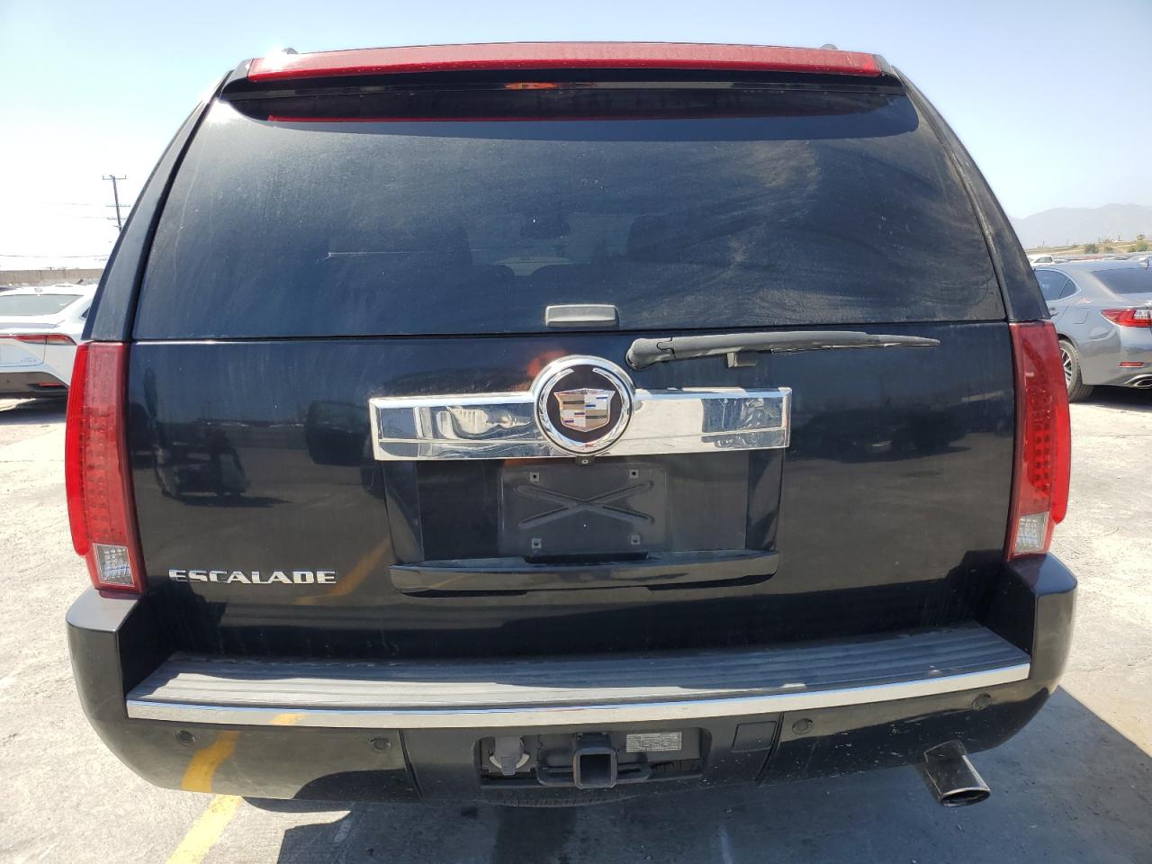 2007 Cadillac Escalade Luxury VIN: 1GYEC63897R327675 Lot: 57472405