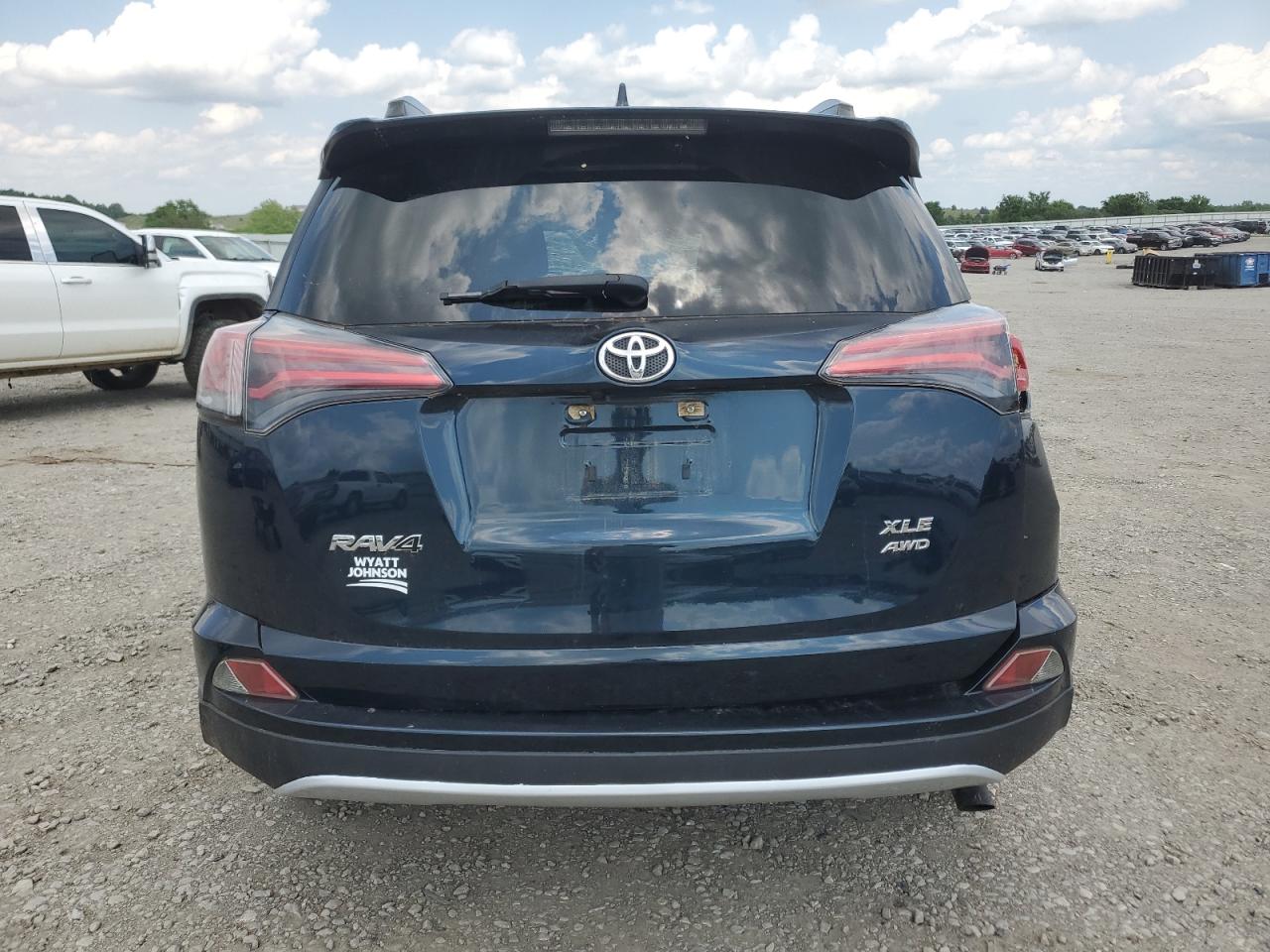 2017 Toyota Rav4 Xle VIN: JTMRFREV8HJ132735 Lot: 56574935
