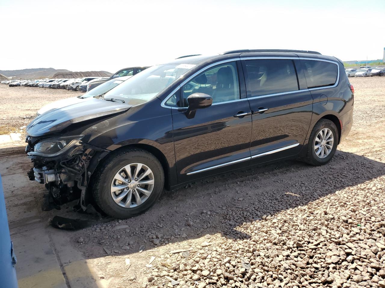 2017 Chrysler Pacifica Touring L იყიდება Phoenix-ში, AZ - Front End