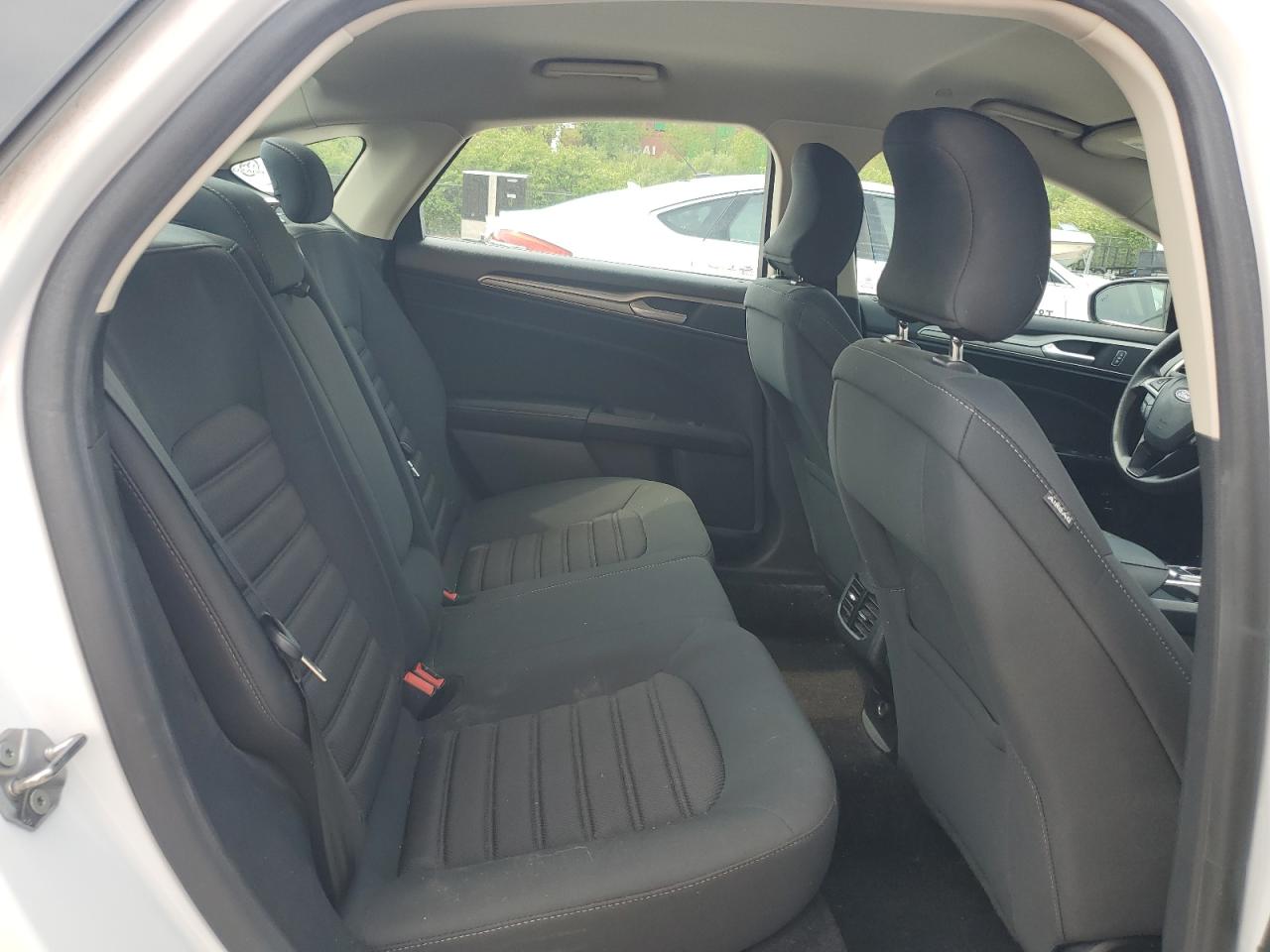 2019 Ford Fusion Se VIN: 3FA6P0LU6KR124805 Lot: 55085195