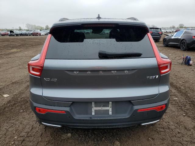  VOLVO XC40 2019 Gray