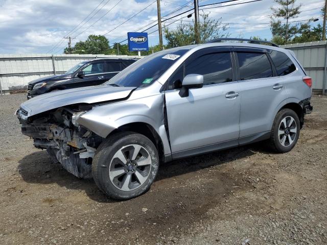  SUBARU FORESTER 2018 Srebrny