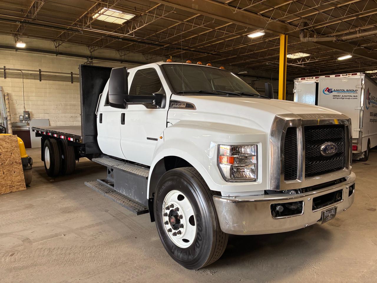 2022 Ford F750 Super Duty for Sale in Elgin, IL - Minor Dent/Scratches