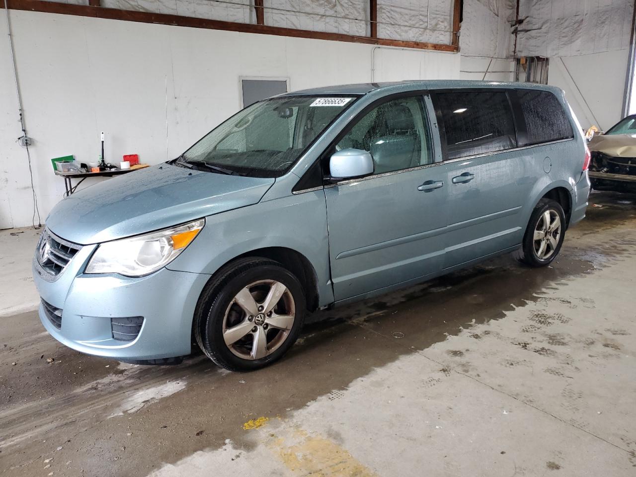 2009 Volkswagen Routan Sel იყიდება Lexington-ში, KY - Hail