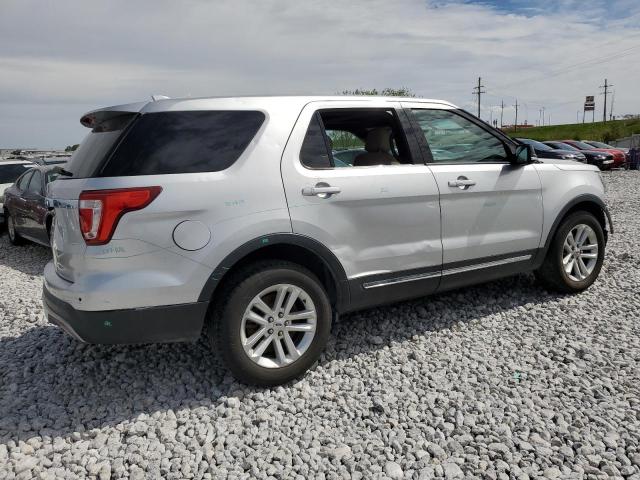  FORD EXPLORER 2017 Srebrny