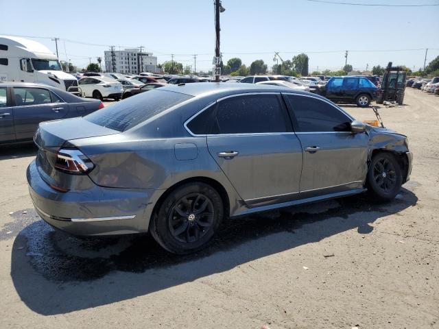  VOLKSWAGEN PASSAT 2017 Серый