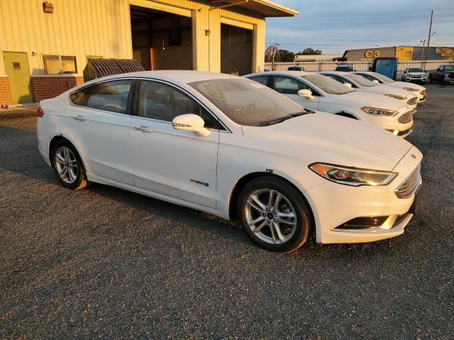  FORD FUSION 2018 Белый