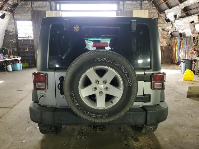 Parquets JEEP WRANGLER 2014 Srebrny