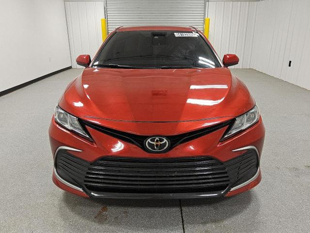  TOYOTA CAMRY 2023 Красный