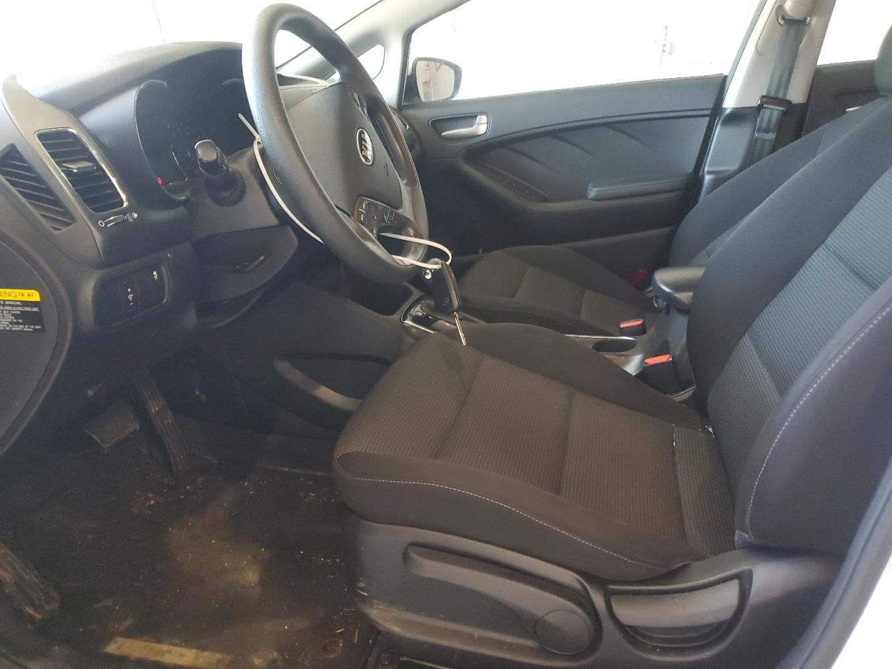 2018 Kia Forte Lx VIN: 3KPFK4A7XJE218981 Lot: 56558835