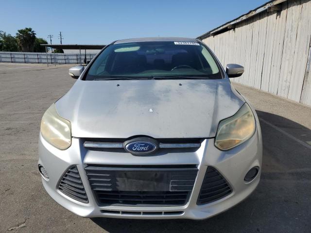 Sedans FORD FOCUS 2014 Srebrny