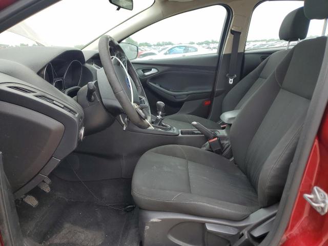 Sedans FORD FOCUS 2015 Czerwony