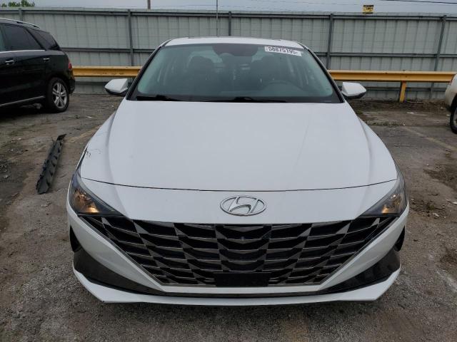  HYUNDAI ELANTRA 2022 Белы