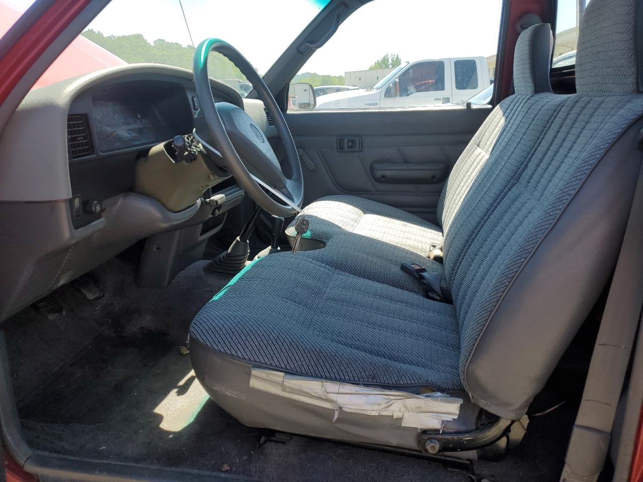 1995 Toyota Pickup 1/2 Ton Short Wheelbase Dx VIN: 4TARN01P7SZ325260 Lot: 56462295