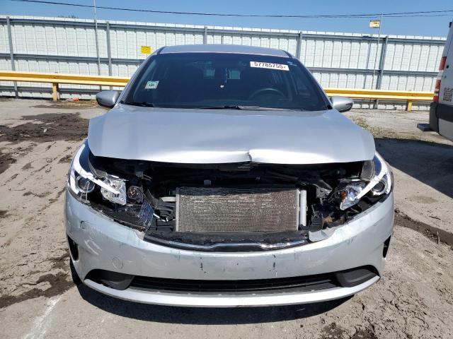  KIA FORTE 2017 Srebrny